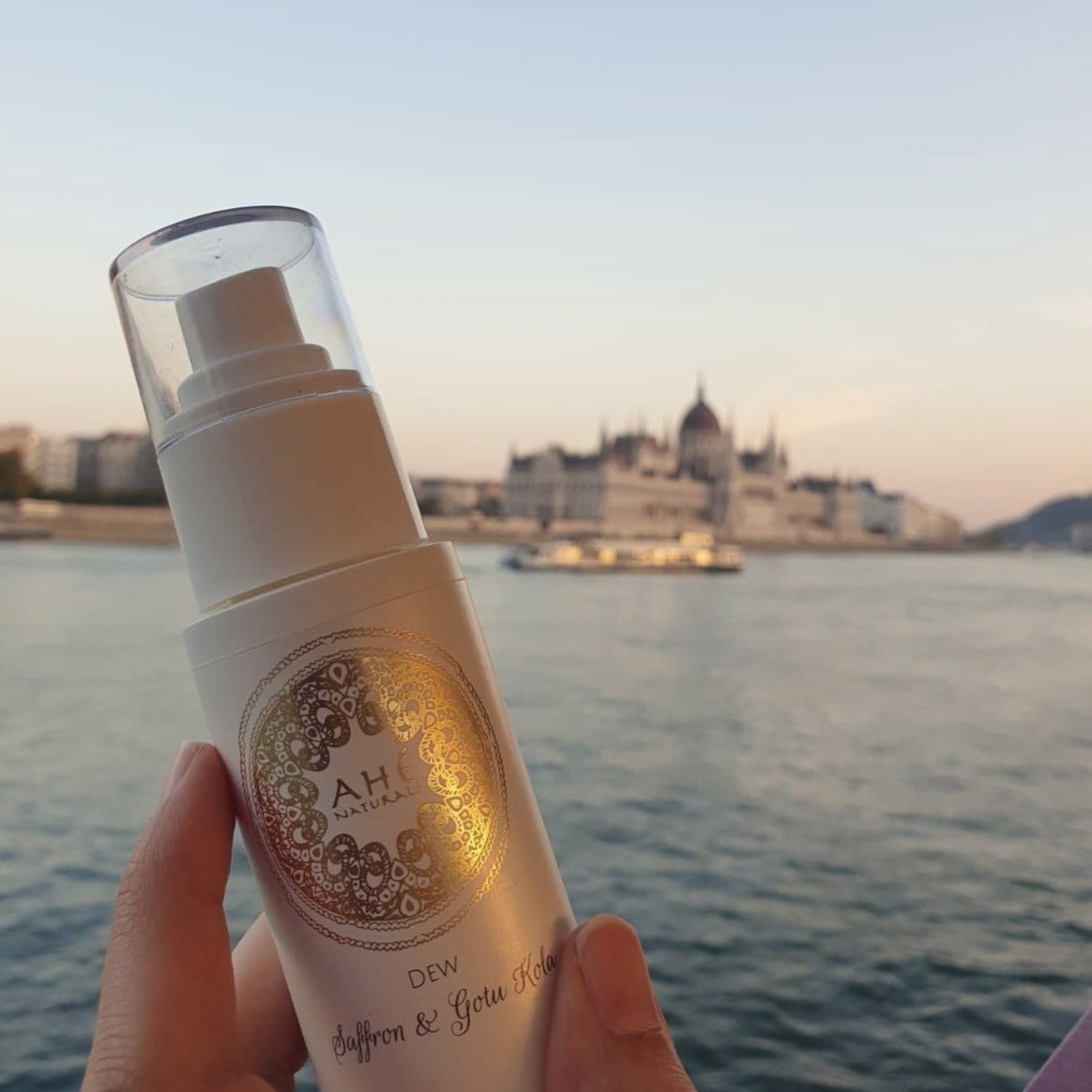 Saffron & Gotu Kola Brightening Face Mist - Ahé Naturals