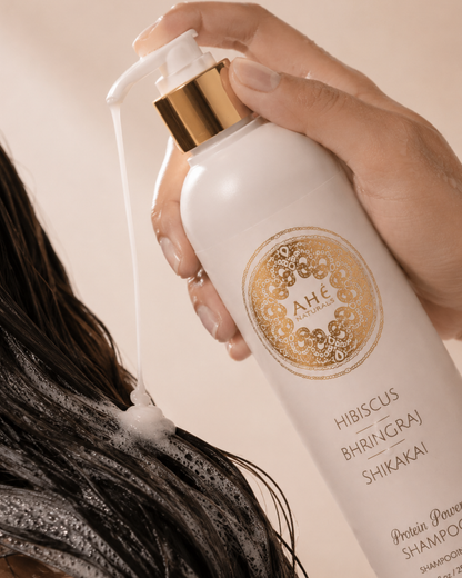 Hibiscus, Bhringraj & Shikakai Shampoo